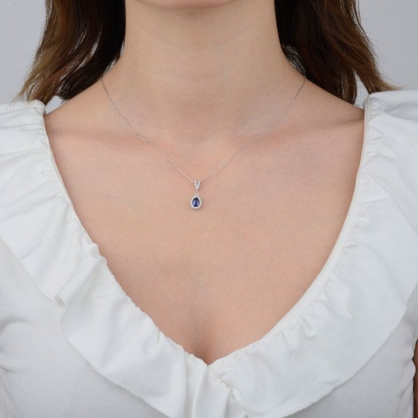 0,18 Karat Pırlanta Safir Kolye