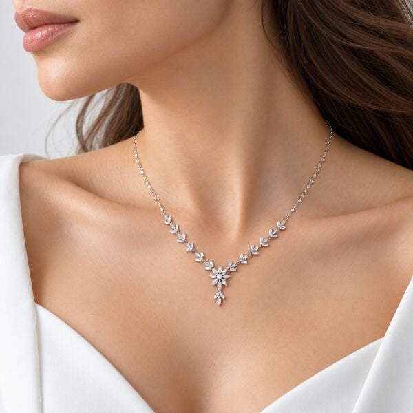 1.03 Karat G SI Y Model Pırlanta Beyaz Altın Gerdanlık