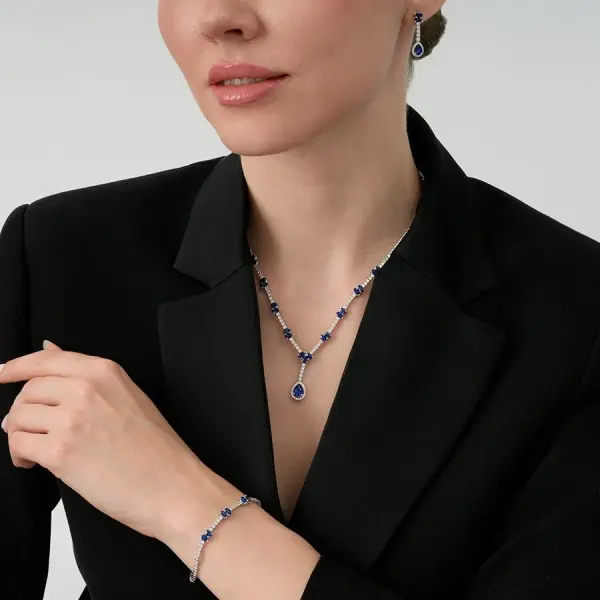 2.82 Karat Pırlanta Safir Küpe