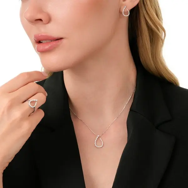 0.40 Karat Pırlanta Trend Küpe