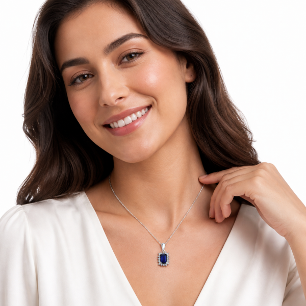 1.45 Karat Safir ve E Renk SI Pırlanta Kolye