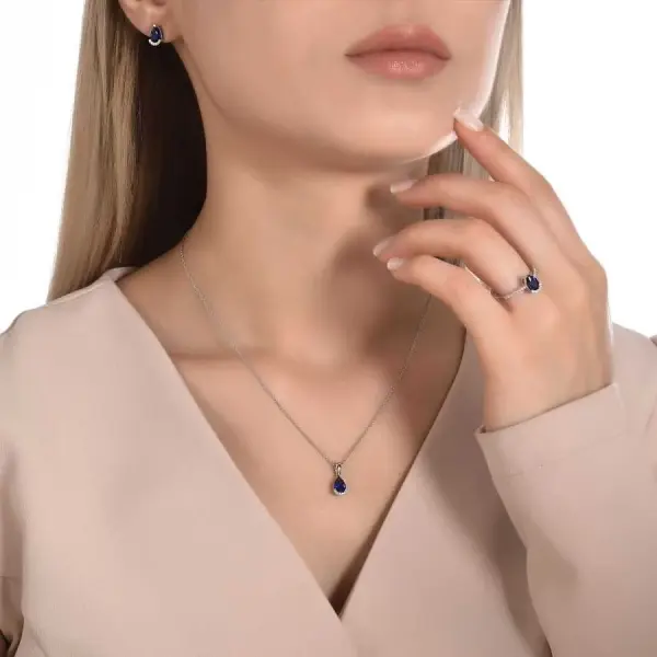 1.55 Karat Pırlanta Safir Küpe