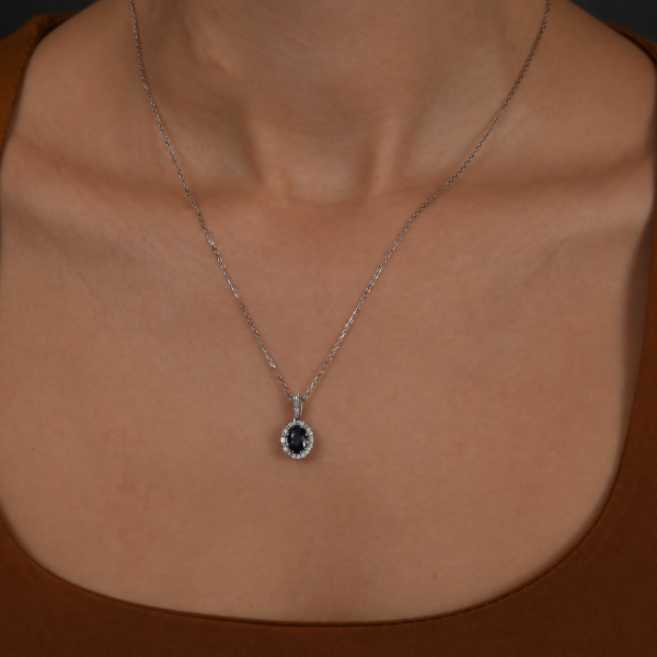 1,15 Karat Pırlantalı Safir Kolye
