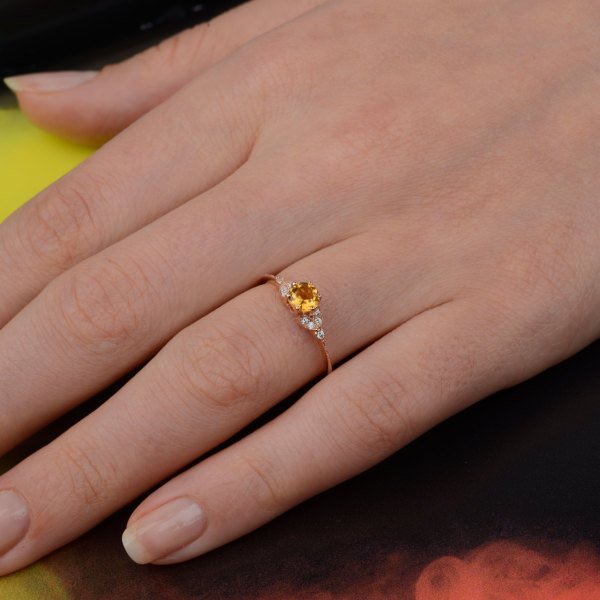 0,07 Karat Pırlanta Topaz Yüzük